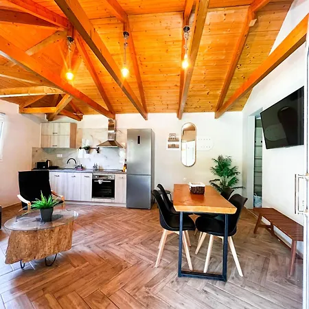 Appartamento Elleria's House Frínion